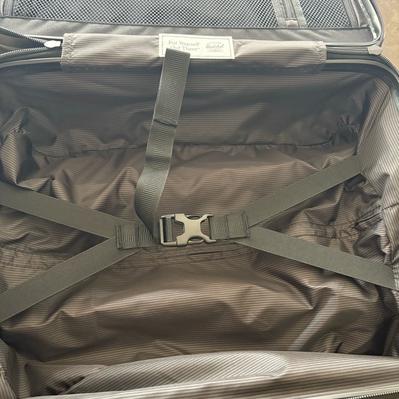 ✈️🧳 Herschel Heritage™ Hardshell Luggage | Carry On - 35L - Black NEW!!! 🧳✈️ - Picture 6 of 11